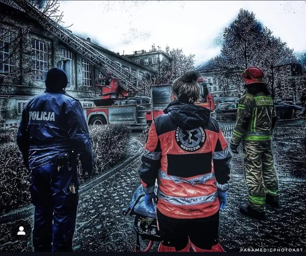 paramedicphotoart służby ratunkowe
